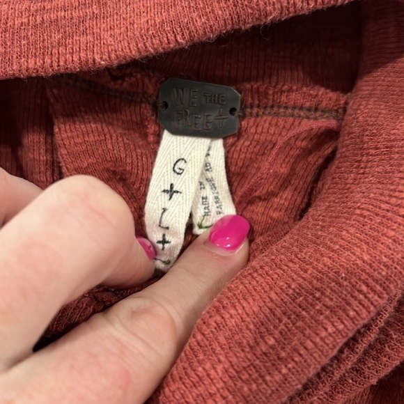 FREE PEOPLE split back turtle neck - Picture 8 of 11